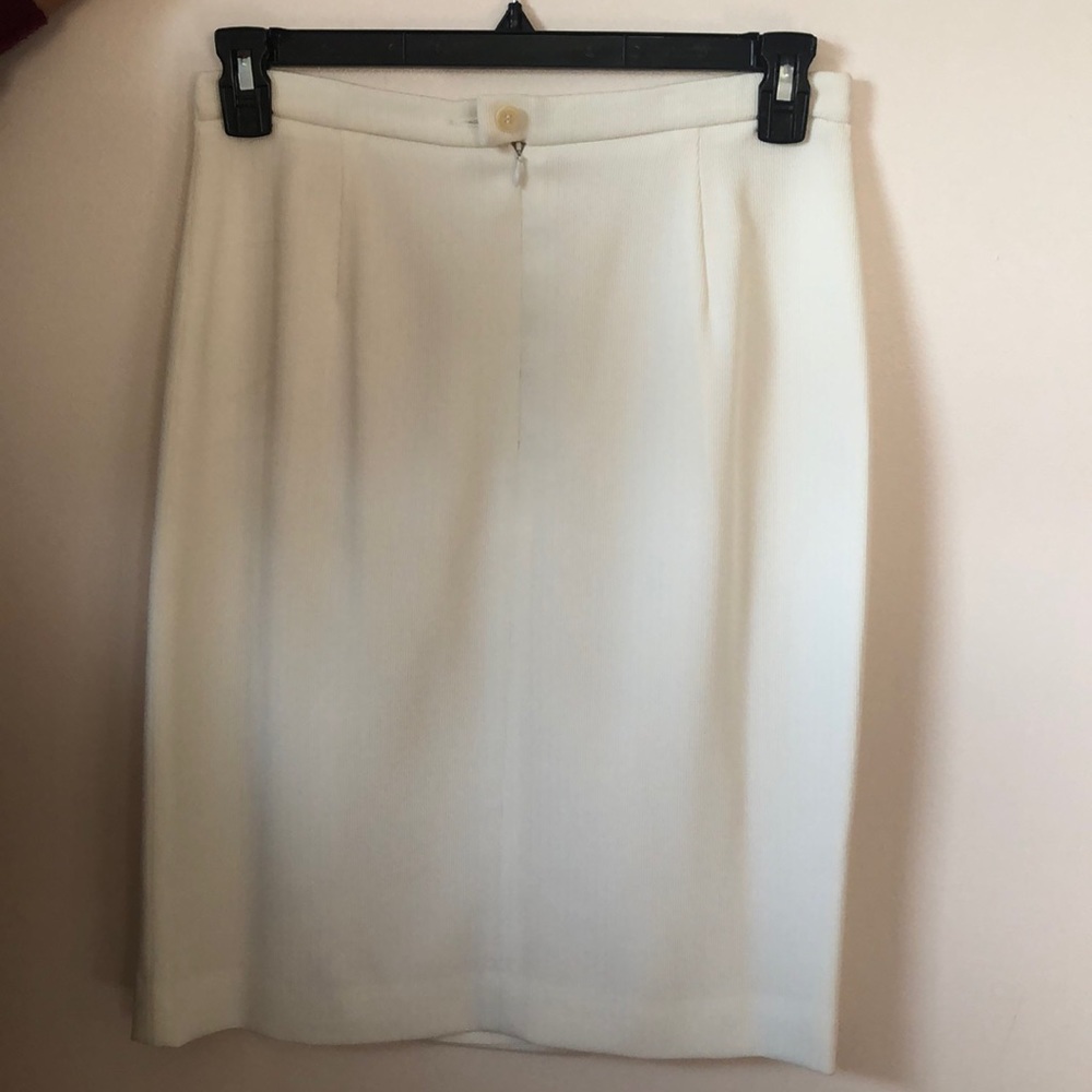 Midi white skirt - Picture 2 of 2
